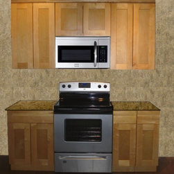 Shaker Northern Maple Kitchen - Kitchen Cabinetry