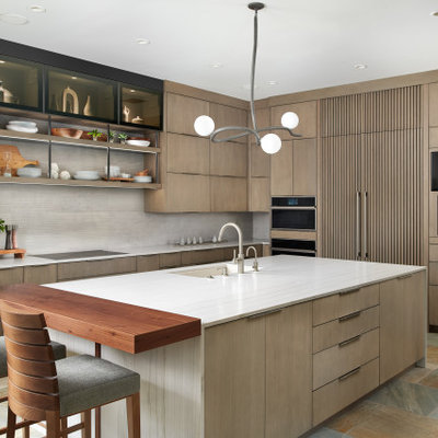 Inspiration for a southwestern kitchen remodel in Phoenix