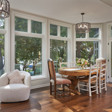 A Tranquil Lakefront Retreat