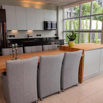 Contemporary Kitchen Remodel Done With a New Island