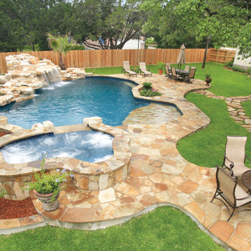 Beautiful Pool spa with large deck and planters