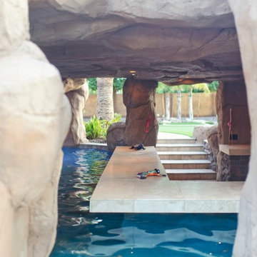 GROTTO CAVE RESORT - GILBERT PARADISE