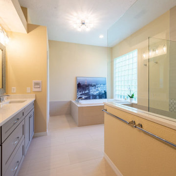Spacious Bathroom Remodel in Bradenton