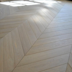 White Hungarian Point ( Chevron ) - Engineered Wood Flooring