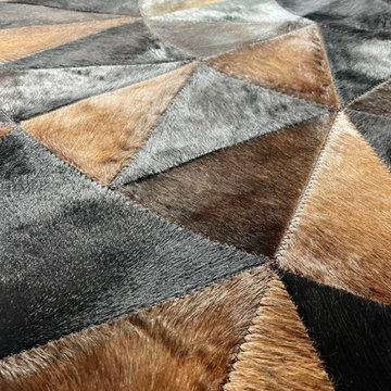 Round Cowhide Patchwork Rug Ø 200 cm - close-up detail