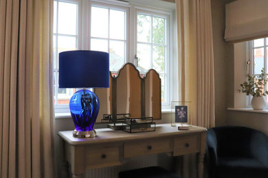 This is an example of a contemporary home in Hampshire.