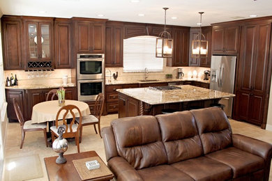Example of a kitchen design in Houston