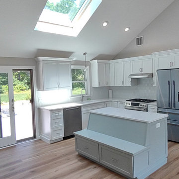 Kitchen & Dining Area Banquett Seated Island Soloution with a splash of color.