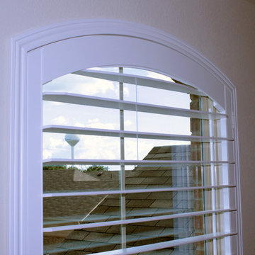 Round Rock mixed shutter house_Meredith