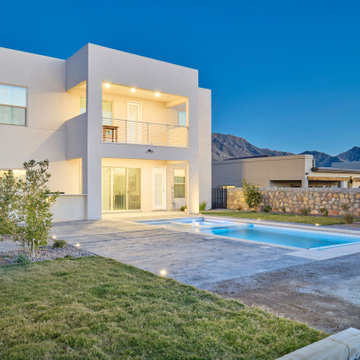 Contemporary Backyard Retreat