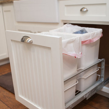 Energizing Farmhouse Kitchen