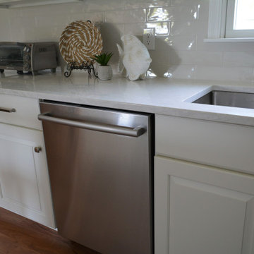 Ironbridge Quartz Perfectly Paired with White Icing
