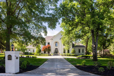 Exterior home idea in Nashville