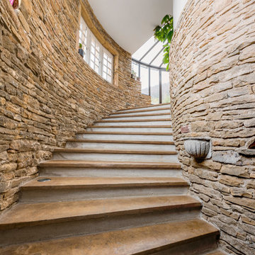 Maison en pierres dorées