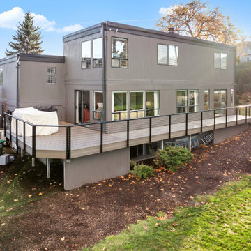 Premium Deck with Aluminum Cable Railings