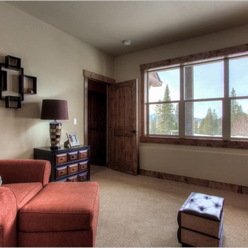 Moosehorn Cabin - Uphill Two Story