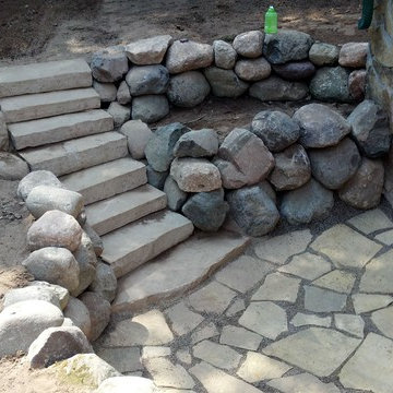 Natural Rock Retaining Walls