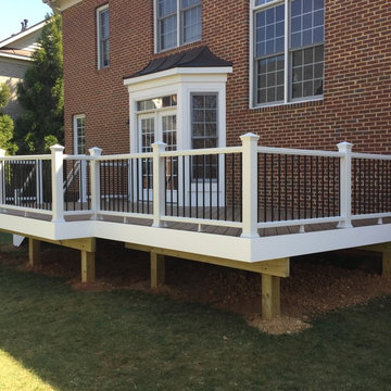 Deck in Wolf Amberwood & Trex Transcends Railing