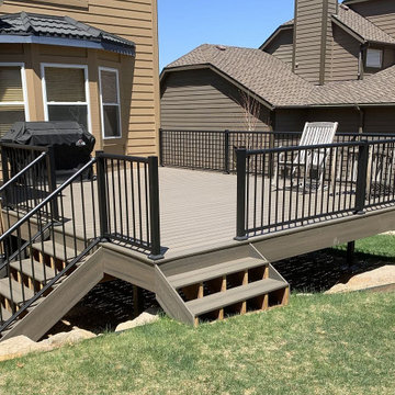 Beautiful Composite Deck with Steel Deck Railing