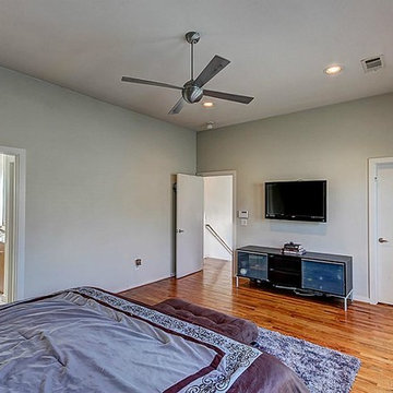 Houston Properties, Gated community in Cottage Grove. 5111 Larkin St