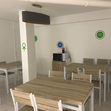 Salle de détente en sous-sol