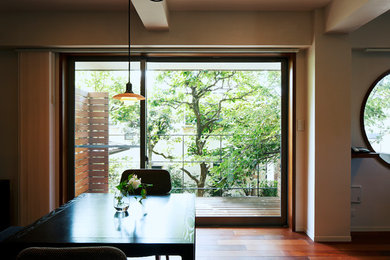 Dining room - dining room idea in Tokyo Suburbs