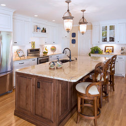 Mouser Cabinetry - Kitchen Cabinetry