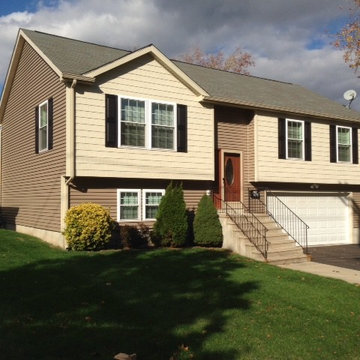 Norandex Great Barrier Mocha/ Kaycan Perfection Sandalwood Siding New Haven CT