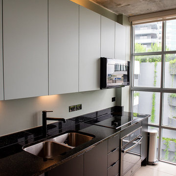 Contemporary Kitchen Remodel Done With a New Island