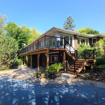 Picketing Deck Railing