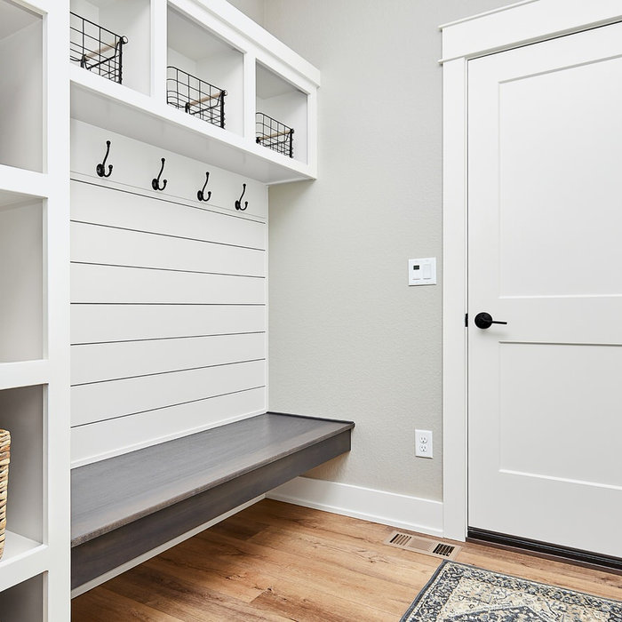 Benefits of a Laundry Room and Mudroom Combination