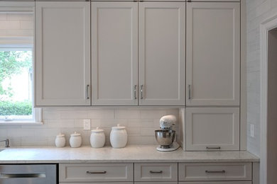 Kitchen - contemporary kitchen idea