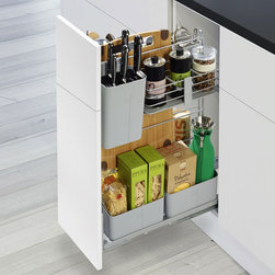 Cooking Agent Pull-Out - Kitchen Storage and Organisation