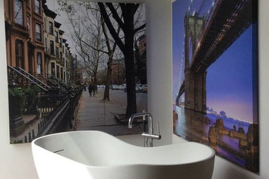 Inspiration for a modern home design in New York.