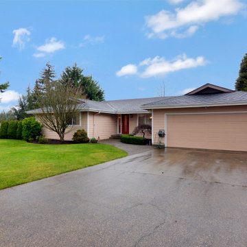 Spacious Fircrest Rambler