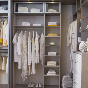 Fashionista Walk-in Closet