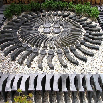 鬼面のある「古瓦・枯山水庭園」:古瓦のReuse(リユース)坪庭庭園