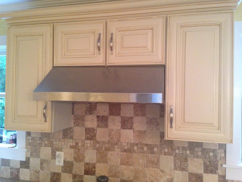 Wall Paint Color With Cream Kitchen Cabinets