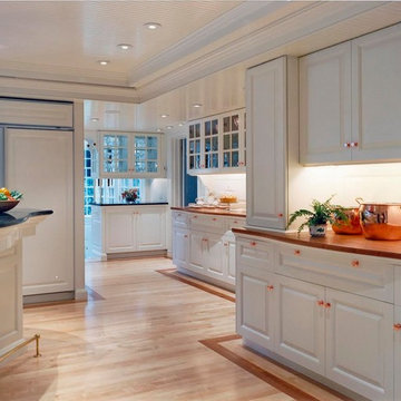 Pantry & Bar