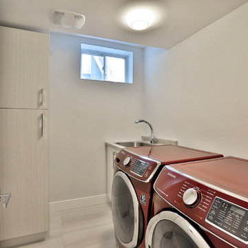 Semi-Detached Home In Chaplin Estates, Toronto
