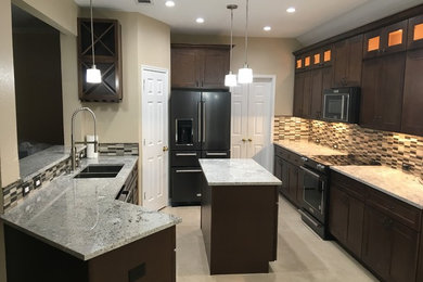 This is an example of a kitchen in Dallas.