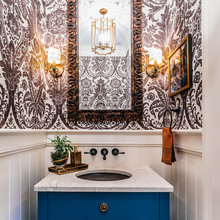 000 Wallpaper In Bathroom
