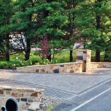 Natural Stone Mailbox/Walls and Courtstone Drive