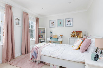 Inspiration for a contemporary kids' bedroom in Surrey.