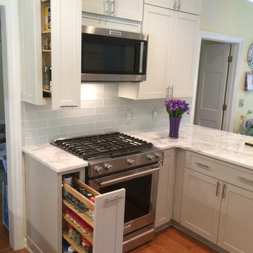 Kitchen Remodel Done in Maple With Quartzite Countertop
