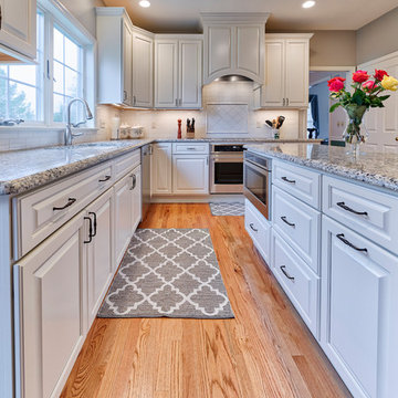 Welcoming White Kitchen