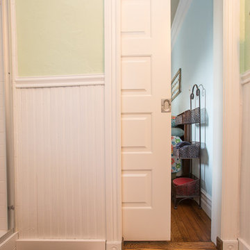 1407 East Clarendon Avenue