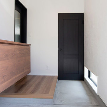 House-MYT