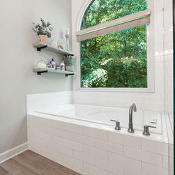 Butler Master Bathroom - Bathtubs