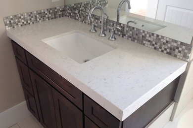 Inspiration for a mid-sized traditional bathroom in Salt Lake City with quartzite benchtops.